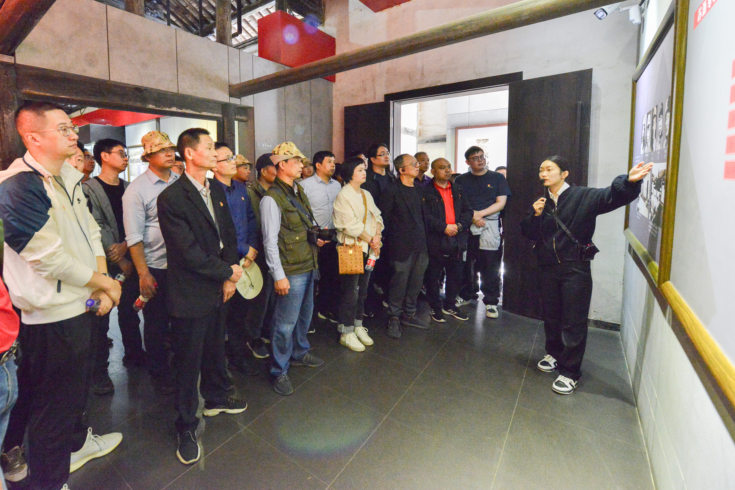 走訪紅色基地 領(lǐng)悟初心使命——巨人集團(tuán)黨委開展黨建活動 走訪紅色基地 領(lǐng)悟初心使命——巨人集團(tuán)黨委開展黨建活動