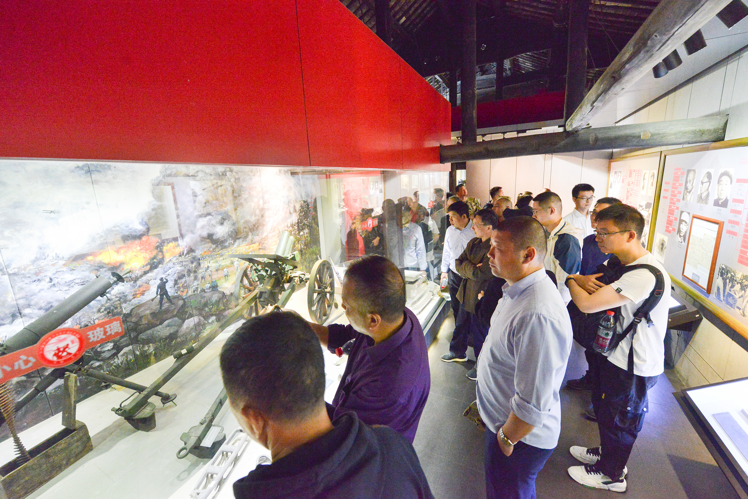 走訪紅色基地 領(lǐng)悟初心使命——巨人集團(tuán)黨委開展黨建活動 走訪紅色基地 領(lǐng)悟初心使命——巨人集團(tuán)黨委開展黨建活動