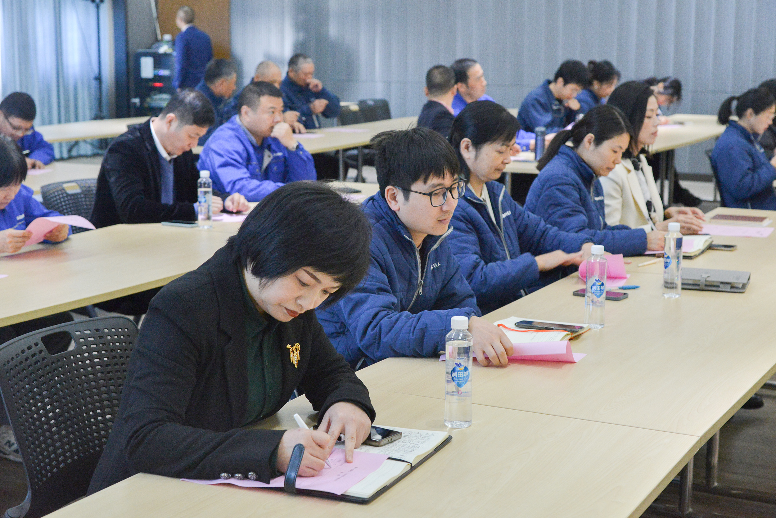 共建幸福家園 同創(chuàng)美好明天——巨人集團第十一屆職代會召開 共建幸福家園 同創(chuàng)美好明天——巨人集團第十一屆職代會召開