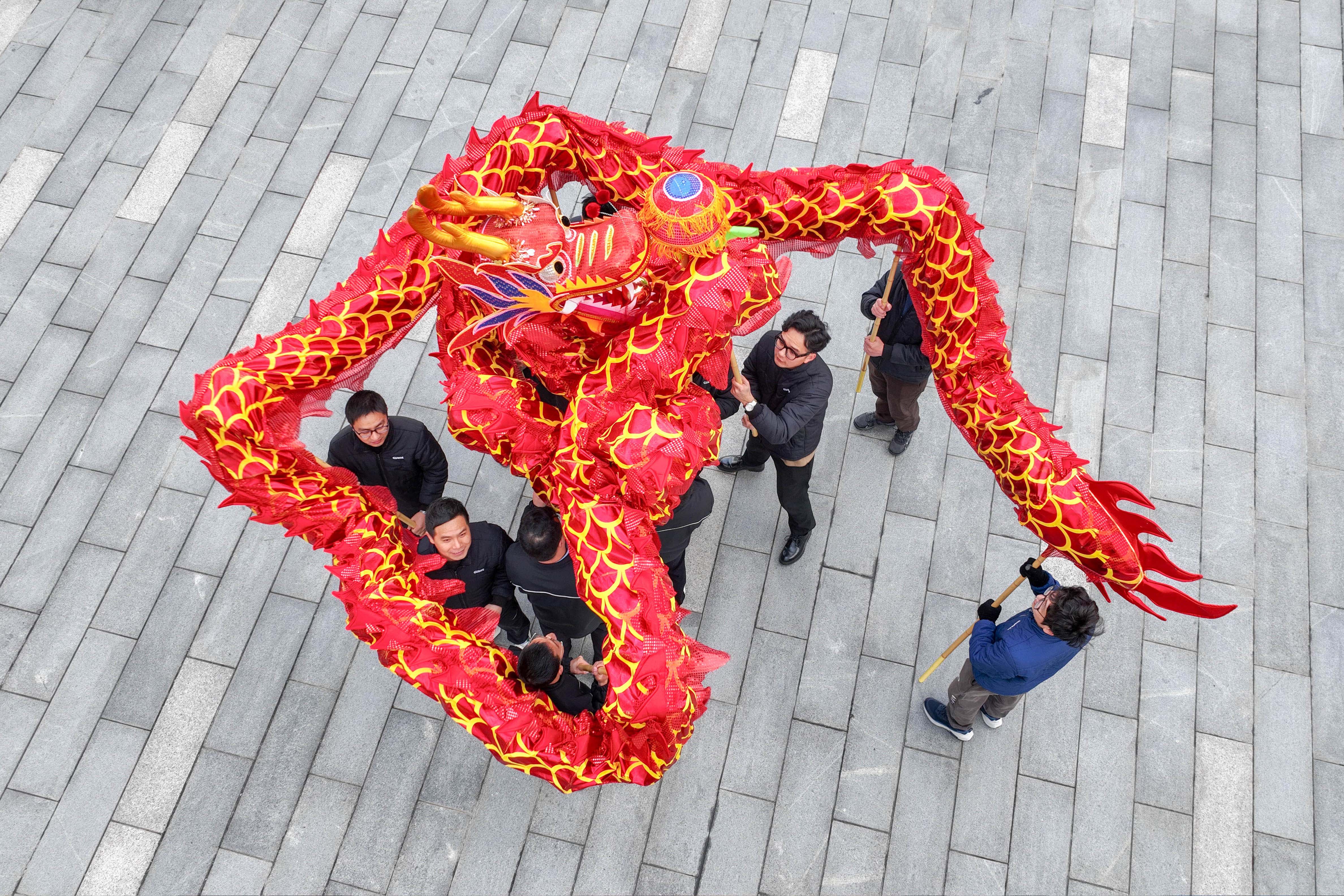 祥龍騰飛迎開工 春到巨人工業(yè)園 祥龍騰飛迎開工 春到巨人工業(yè)園
