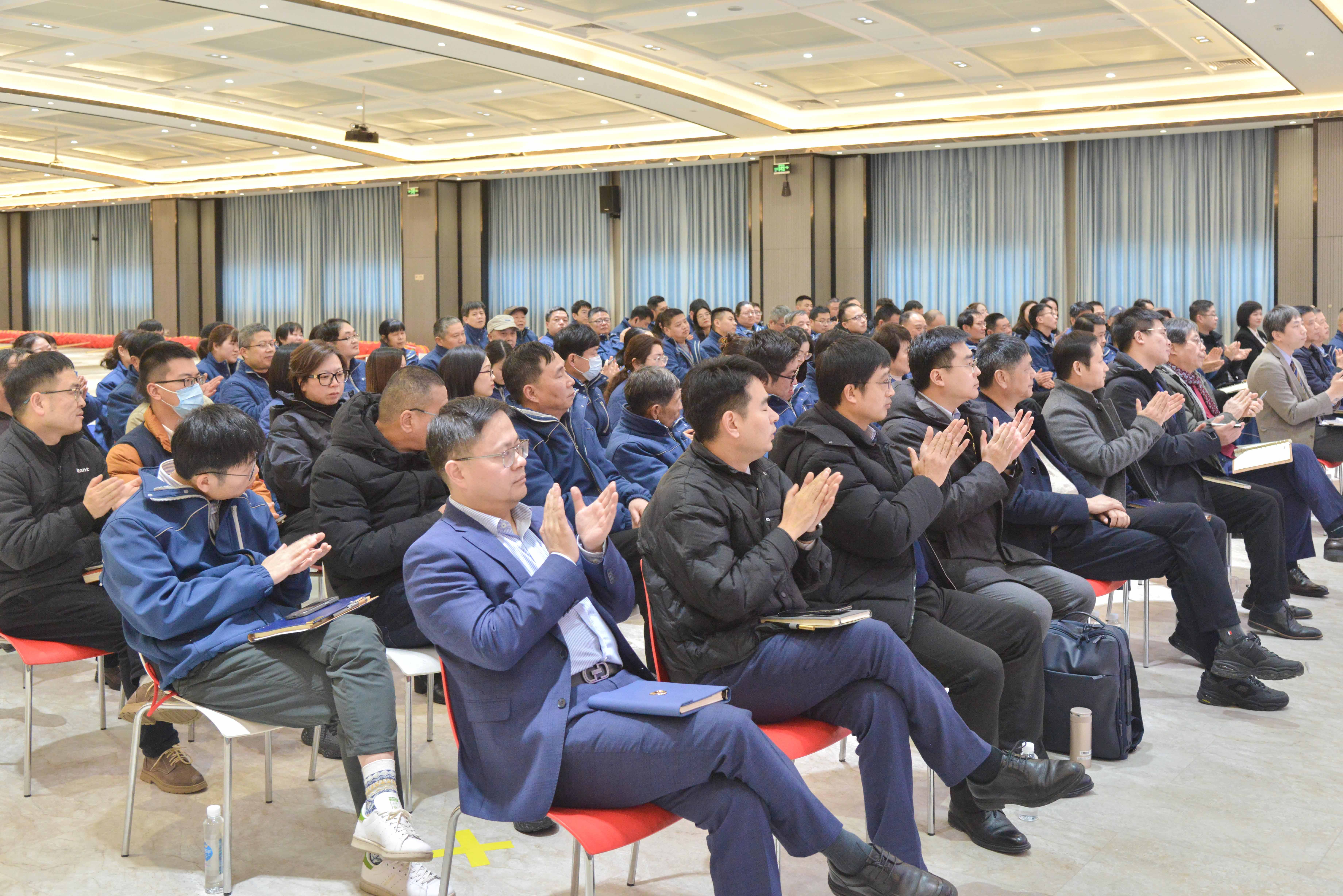 破風(fēng)浪 共揚(yáng)帆——巨人集團(tuán)公司召開2024迎春大會 破風(fēng)浪 共揚(yáng)帆——巨人集團(tuán)公司召開2024迎春大會