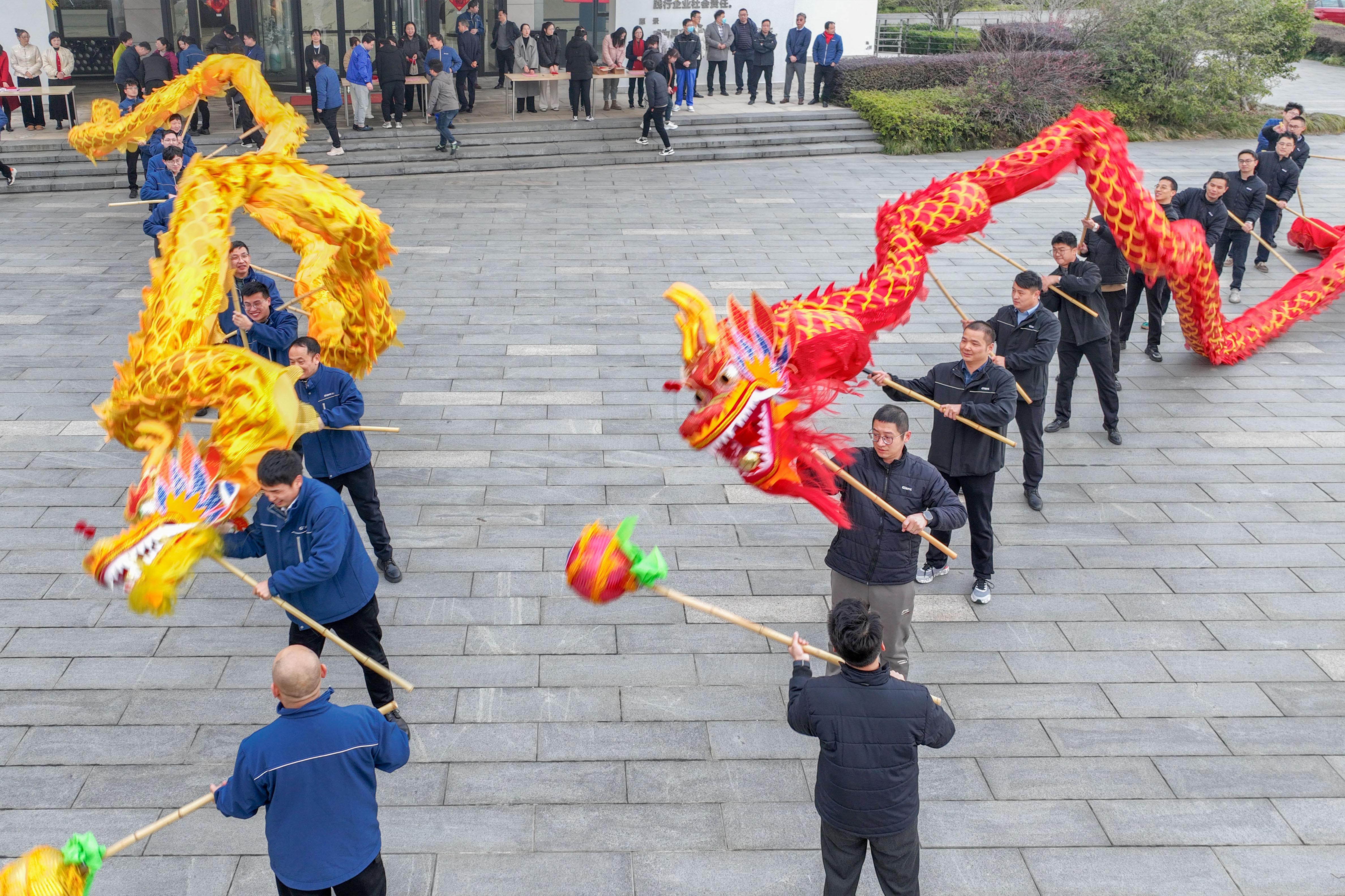 祥龍騰飛迎開工 春到巨人工業(yè)園 祥龍騰飛迎開工 春到巨人工業(yè)園