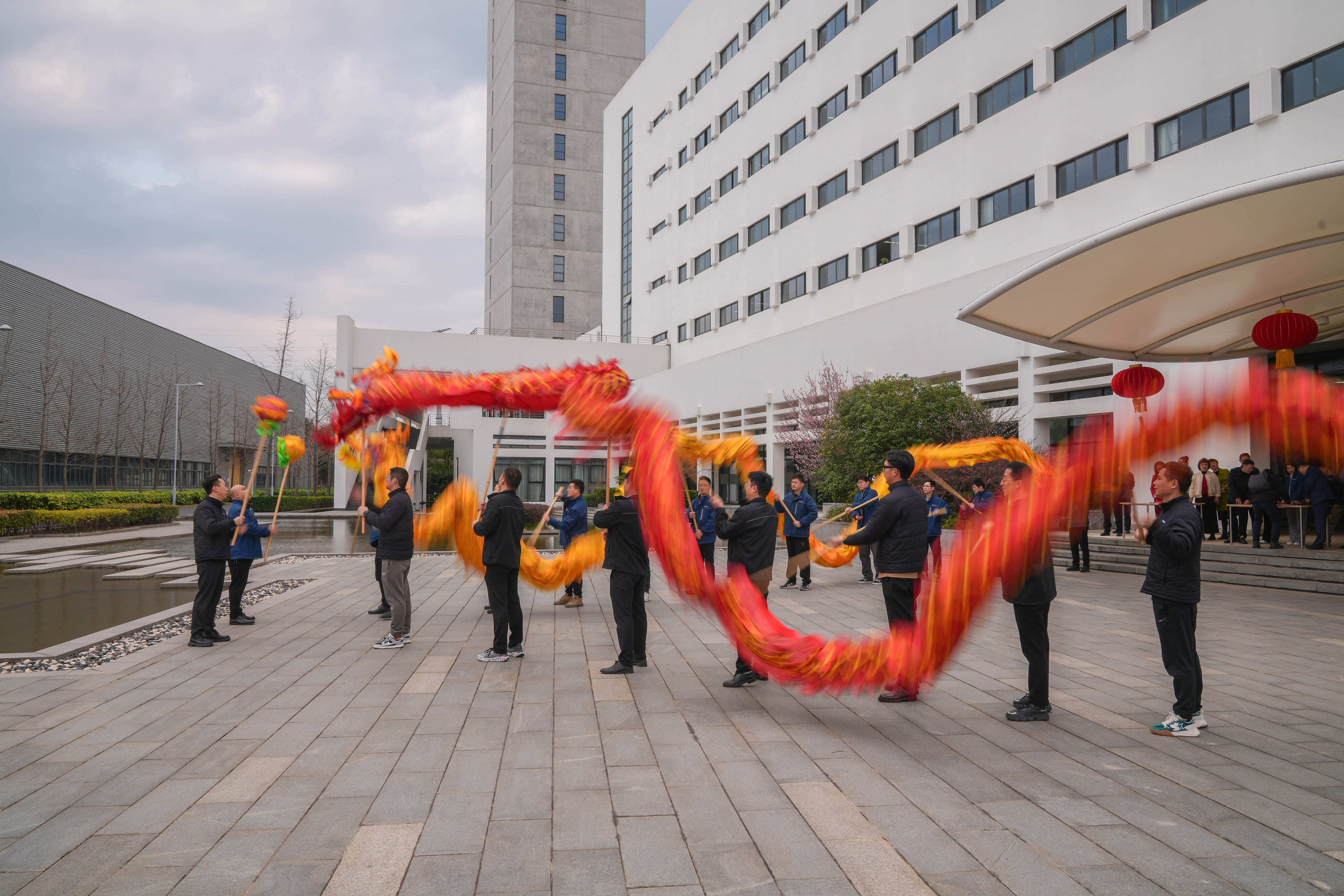 祥龍騰飛迎開工 春到巨人工業(yè)園 祥龍騰飛迎開工 春到巨人工業(yè)園