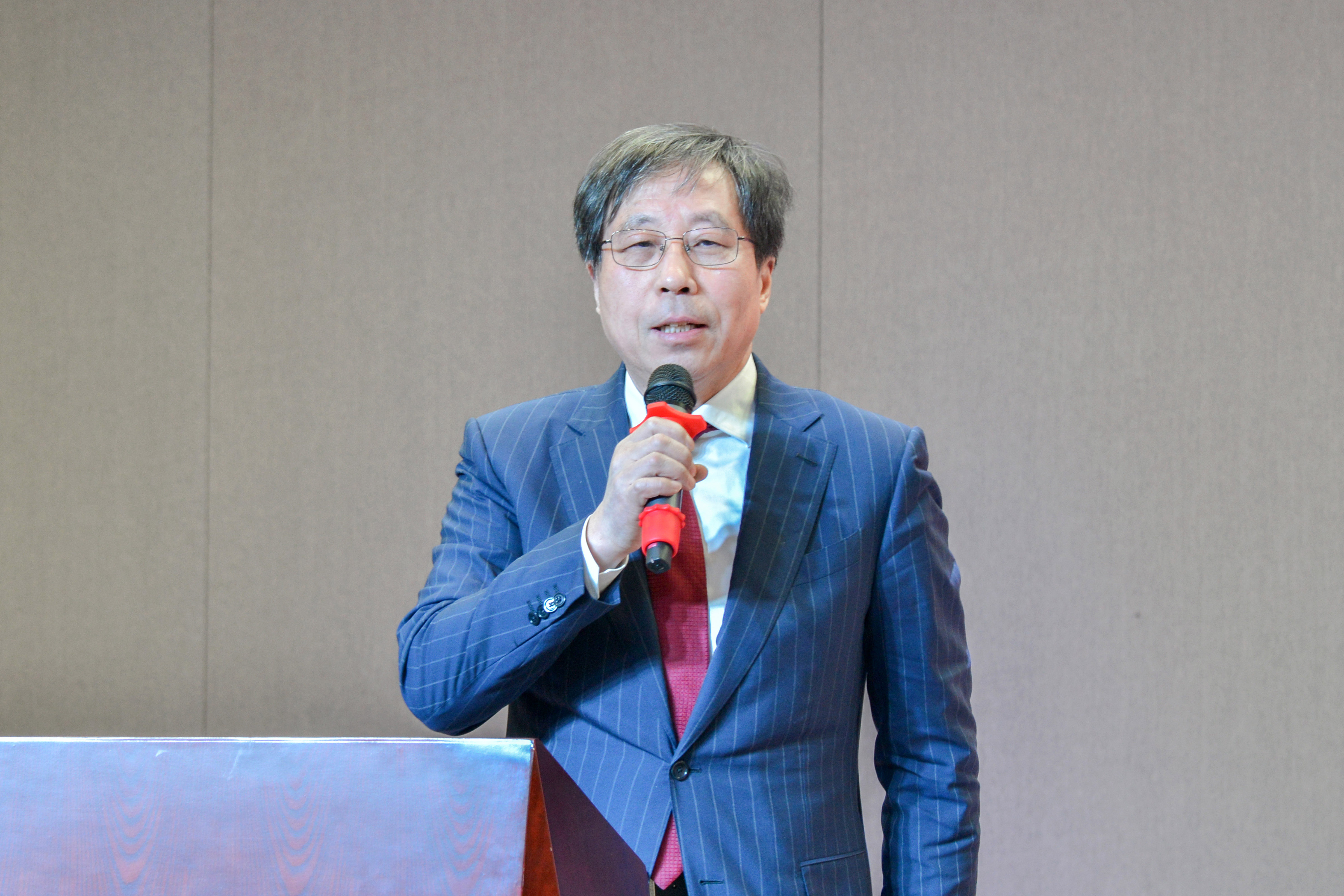 破風(fēng)浪 共揚(yáng)帆——巨人集團(tuán)公司召開2024迎春大會 破風(fēng)浪 共揚(yáng)帆——巨人集團(tuán)公司召開2024迎春大會