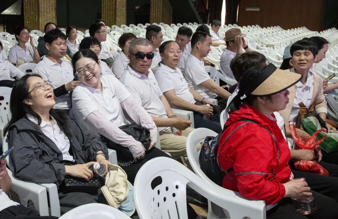 熱辣滾燙 揚(yáng)帆未來——巨人集團(tuán)公司團(tuán)建之旅 熱辣滾燙 揚(yáng)帆未來——巨人集團(tuán)公司團(tuán)建之旅