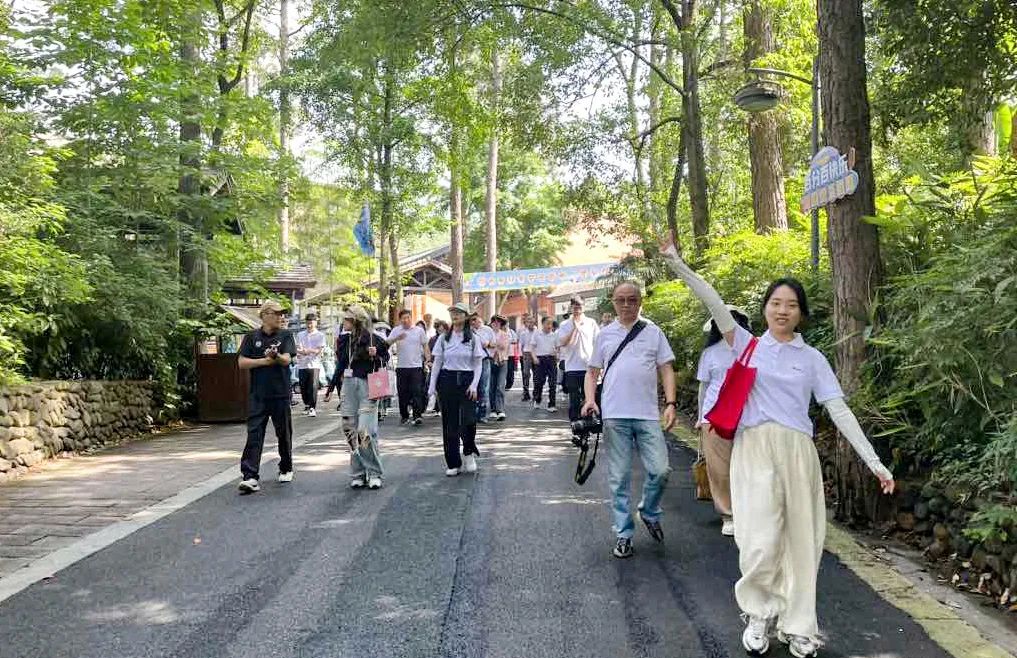 熱辣滾燙 揚(yáng)帆未來——巨人集團(tuán)公司團(tuán)建之旅 熱辣滾燙 揚(yáng)帆未來——巨人集團(tuán)公司團(tuán)建之旅