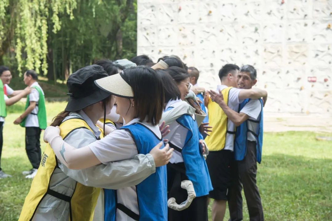 熱辣滾燙 揚(yáng)帆未來——巨人集團(tuán)公司團(tuán)建之旅 熱辣滾燙 揚(yáng)帆未來——巨人集團(tuán)公司團(tuán)建之旅