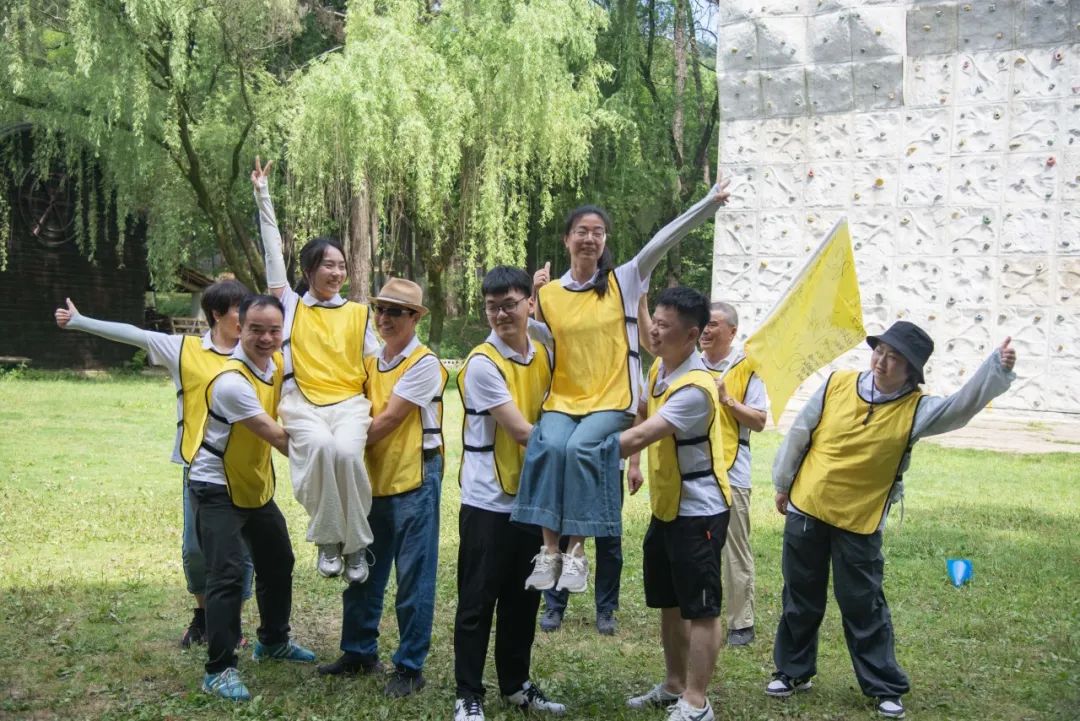 熱辣滾燙 揚(yáng)帆未來——巨人集團(tuán)公司團(tuán)建之旅 熱辣滾燙 揚(yáng)帆未來——巨人集團(tuán)公司團(tuán)建之旅