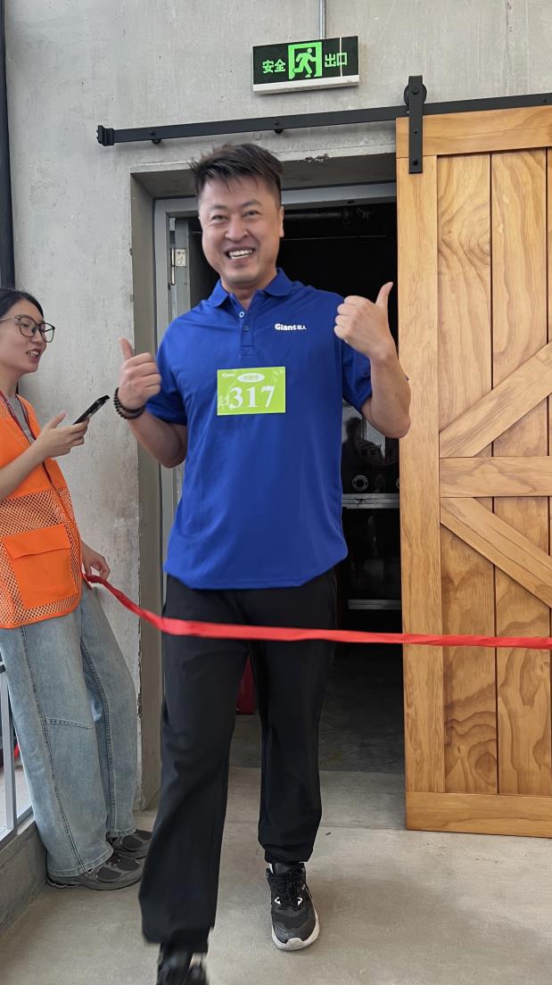 塔下再聚首 攀登勢正雄——巨龍電梯試驗(yàn)塔第六屆登高跑開賽 塔下再聚首 攀登勢正雄——巨龍電梯試驗(yàn)塔第六屆登高跑開賽