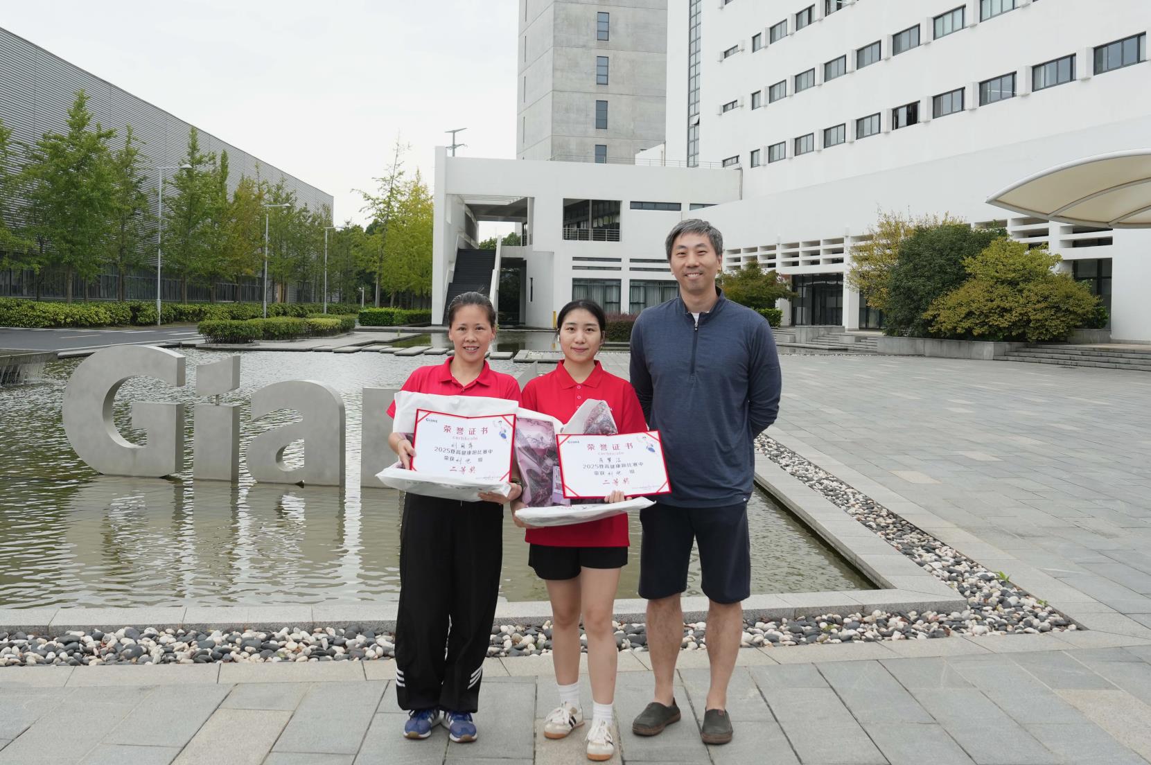 塔下再聚首 攀登勢正雄——巨龍電梯試驗(yàn)塔第六屆登高跑開賽 塔下再聚首 攀登勢正雄——巨龍電梯試驗(yàn)塔第六屆登高跑開賽